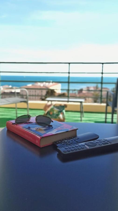 Sunshine Apartments Vistas Al Mar Malaga Bagian luar foto